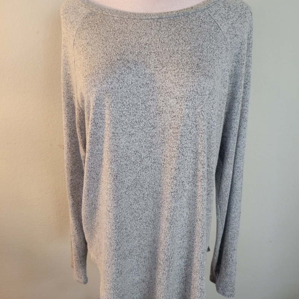 American Eagle Outfitters Heathered Gray Long Sleeve Top